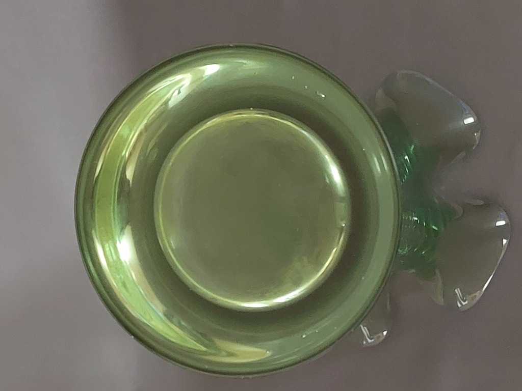 Зеленая ваза Ливанского стекольного завода