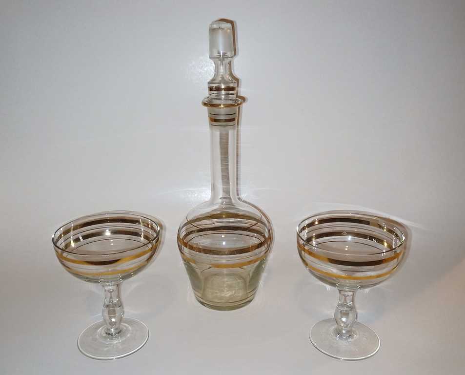 Glass decanter and two glasses