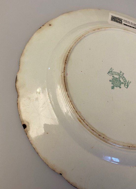 Kuzņecova porcelāna šķīvis