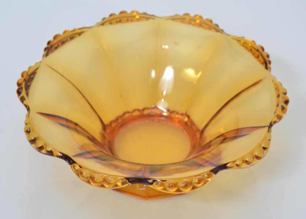 Iļģuciems glass amber fruit bowl