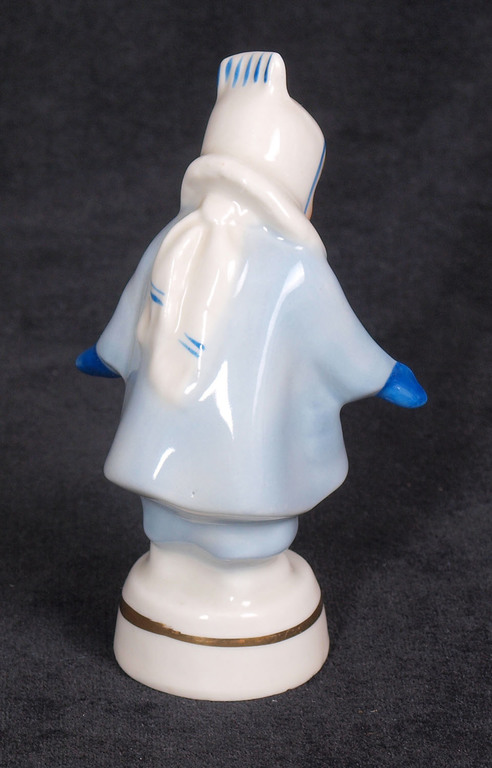 Porcelain figure ''The girl in the blue mittens'
