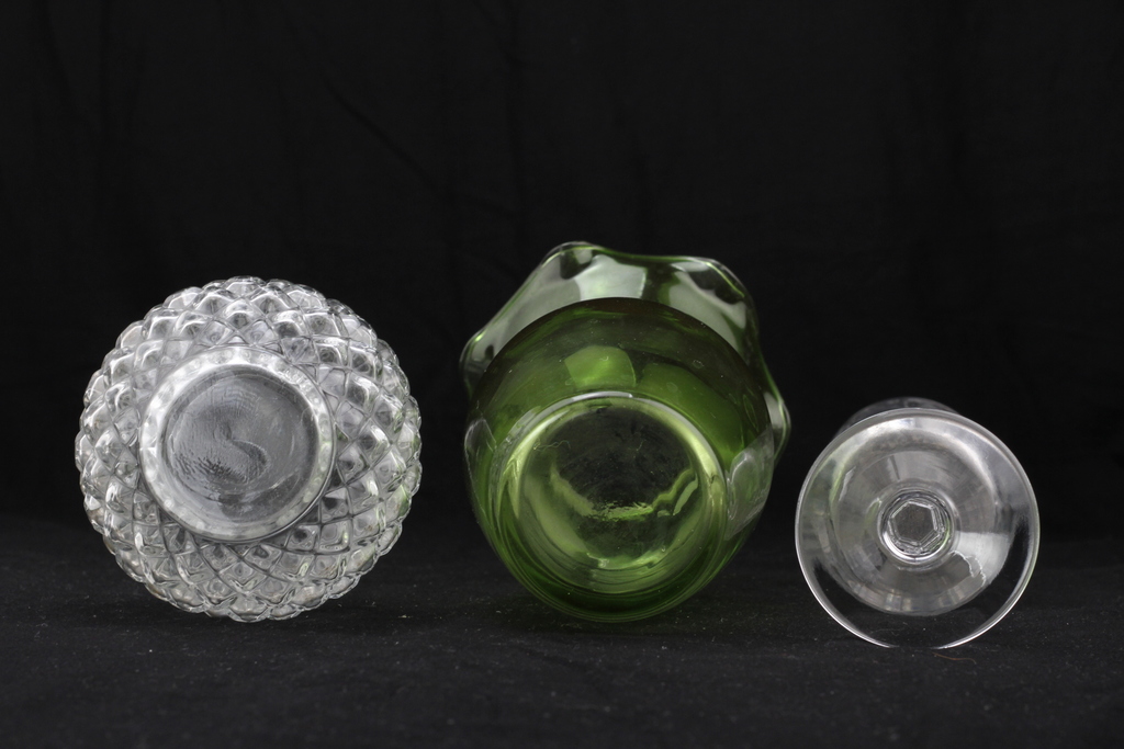 3 different shaped crystal / glass vases