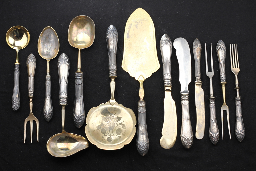 Set of 13 different cutlery