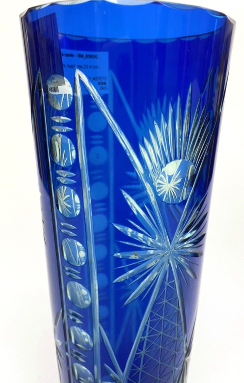 Iļģuciems ваза из синего стекла
