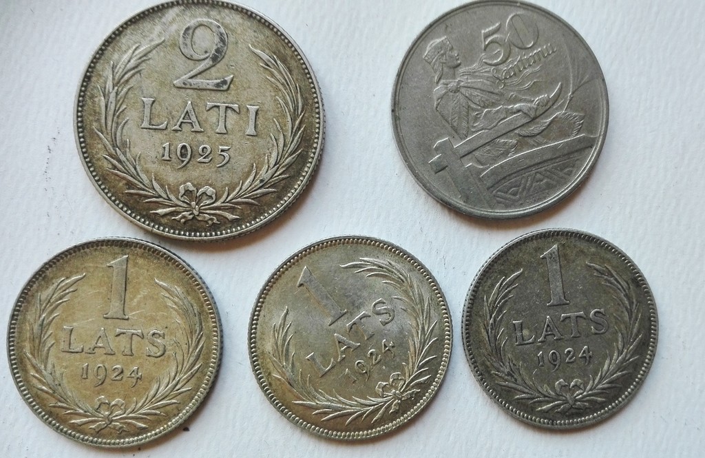 Серебряные латовые монеты (4 штуки), 0,50 сантимов 