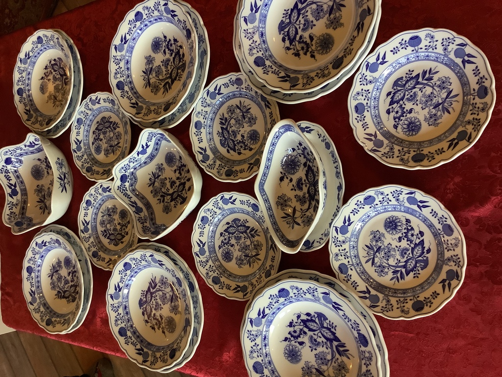 Porcelain set
