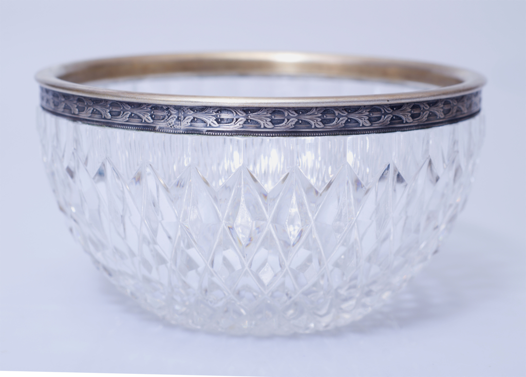 Crystal bowl with silver-plated metal edge
