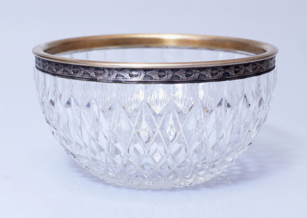 Crystal bowl with silver-plated metal edge