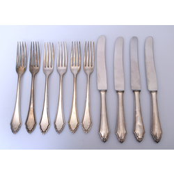 Cutlery set of 6 forks and 4 knives