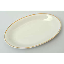 Porcelain serving dish with gold finish