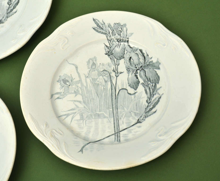 Plates with iris pattern 3 pcs.