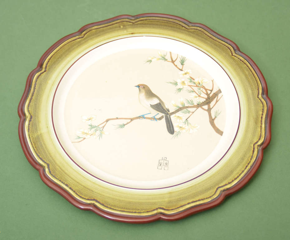 Painted porcelain decorative wall plate 