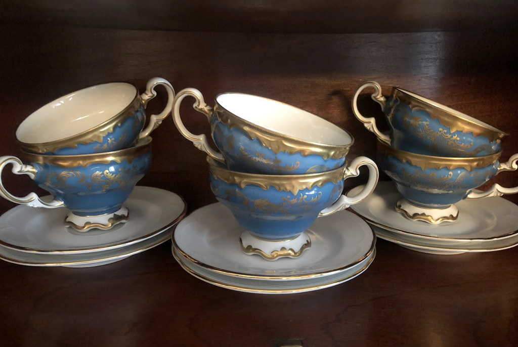 Porcelain cups with saucers 6 pcs.