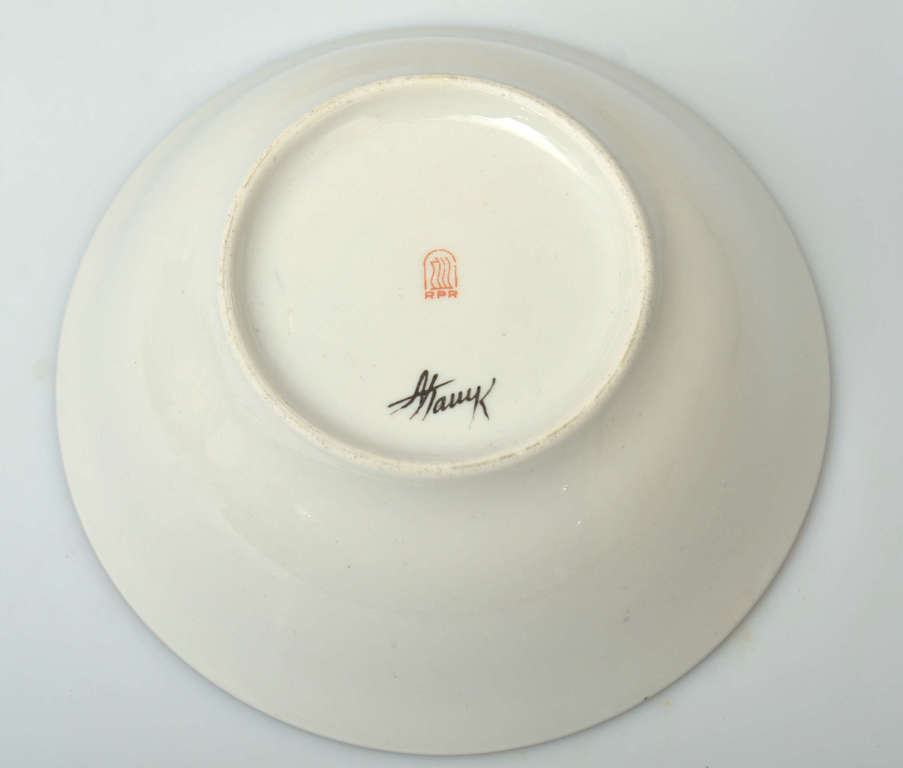 Porcelain bowls / salad serving dishes (5 pcs.)