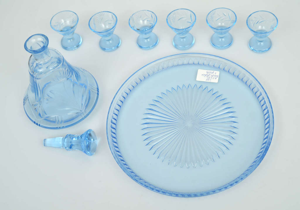Glass set - decanter, tray, 6 glasses