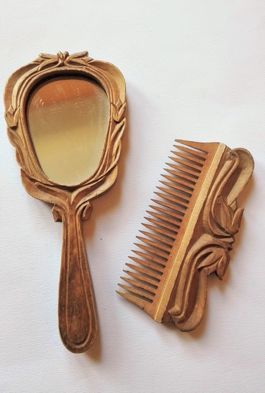 Набор - резное деревянное женское ручное зеркало + расческа 