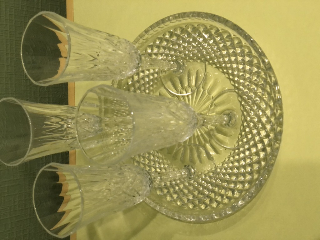 Crystal tray with 4 glasses