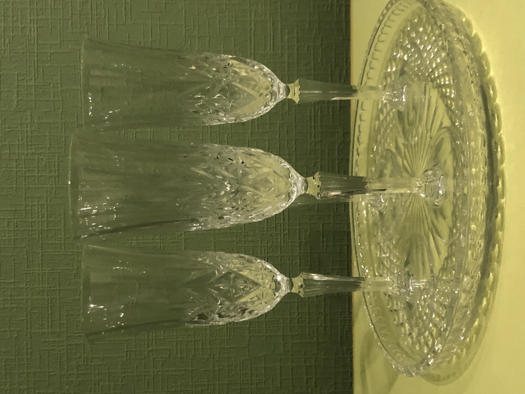 Crystal tray with 4 glasses