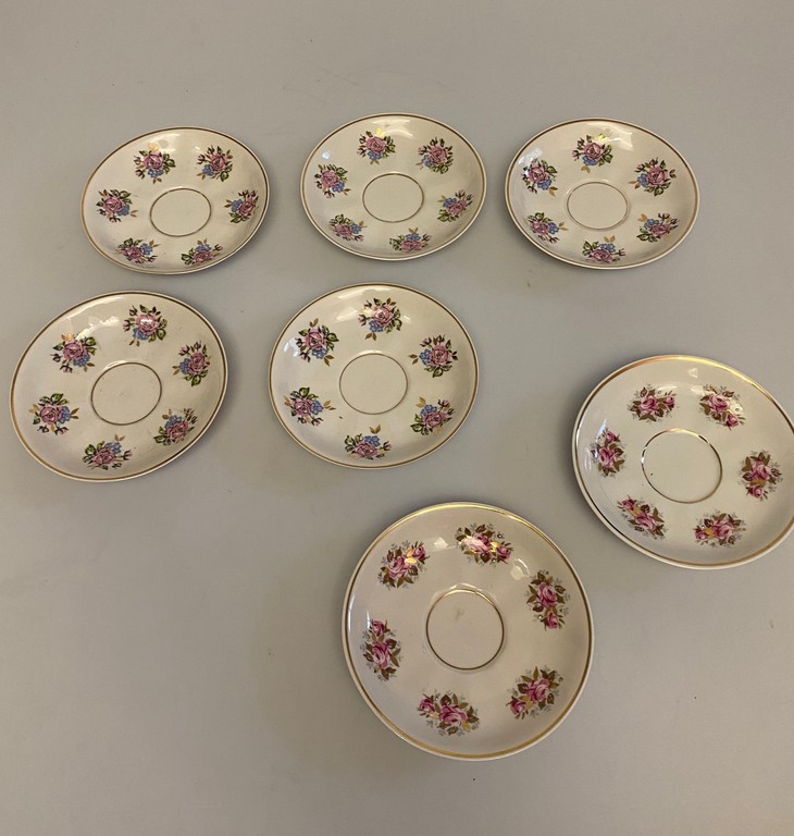 Porcelain cup and saucers (7 pcs) from the service 