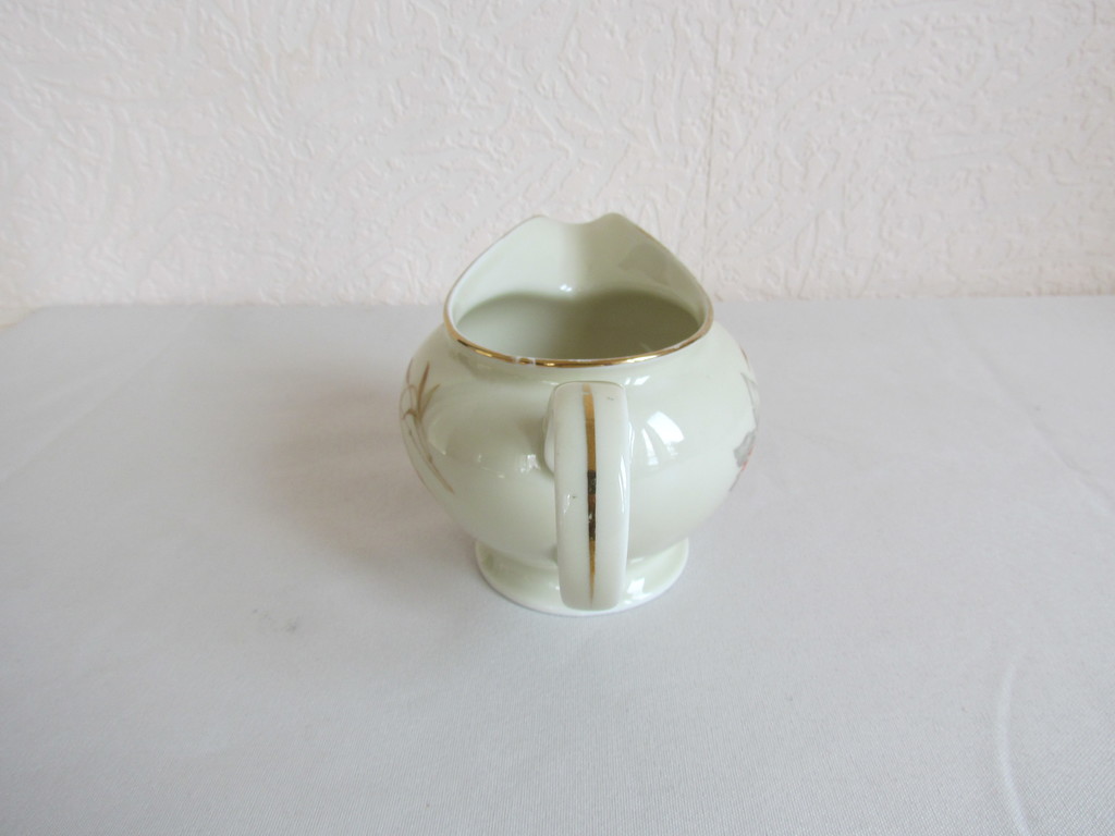Porcelain cream jug