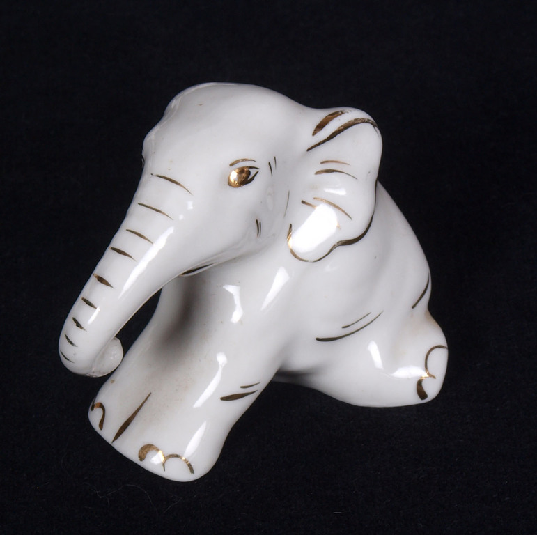 Porcelain elephant set (4 pcs.)