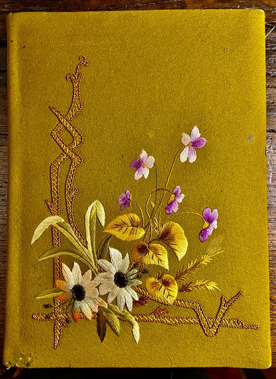 Embroidered fabric document folder