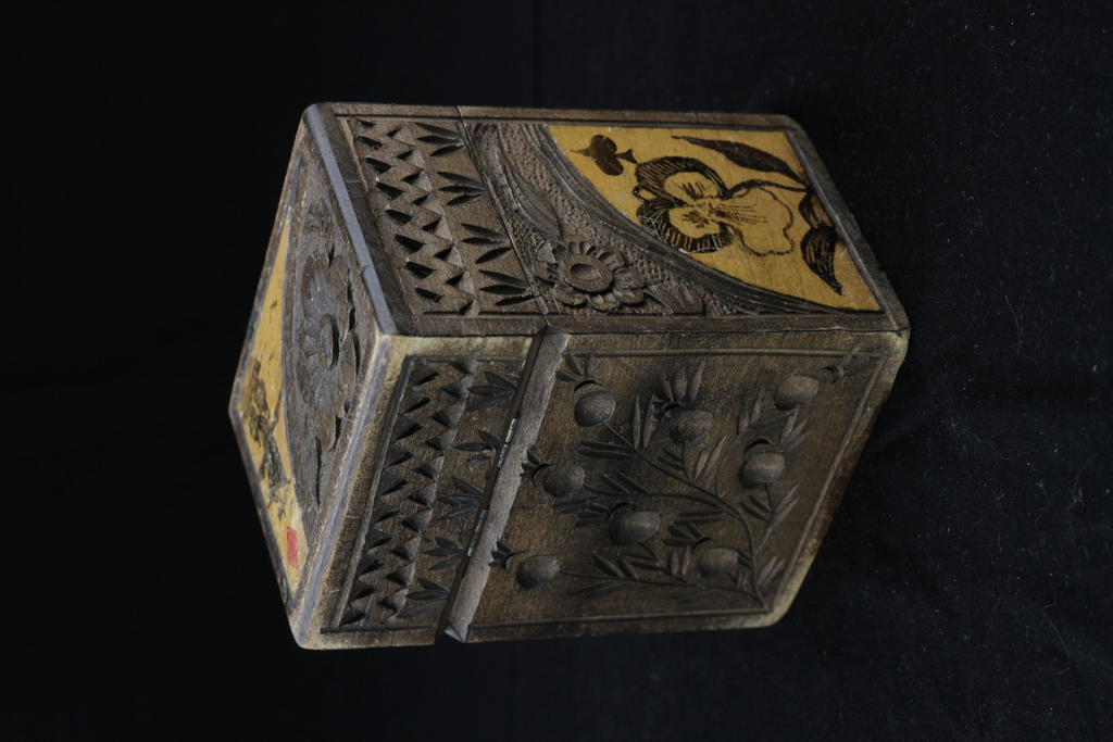 Woodcut wooden card box with cards