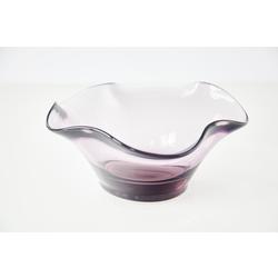 Artistic glass bowl for home interior