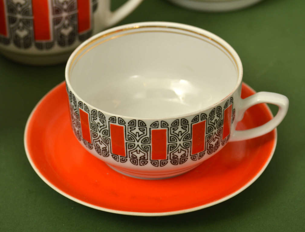Partial porcelain tea and coffee set 