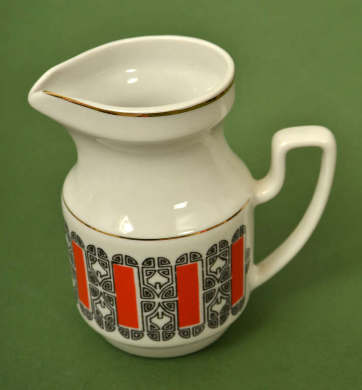 Partial porcelain tea and coffee set 