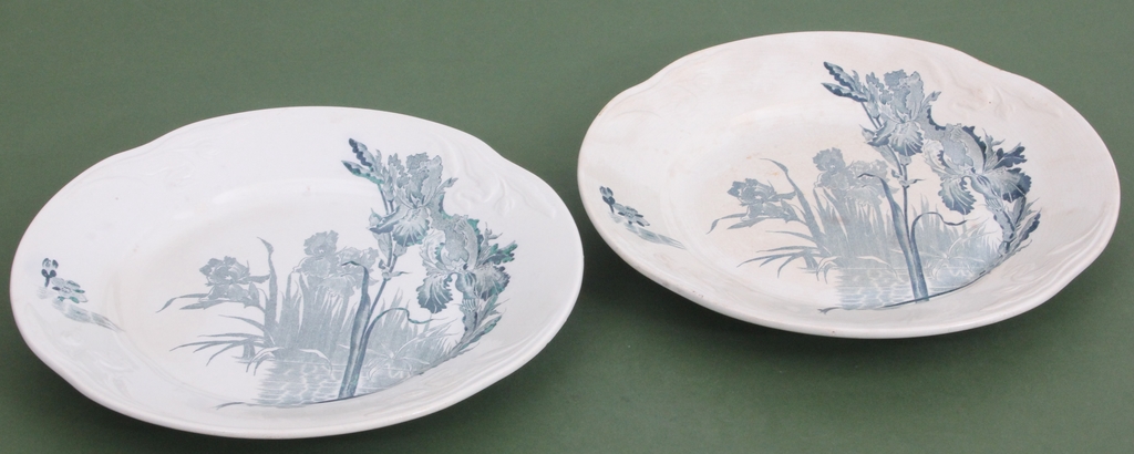 Porcelain plate 2 pcs