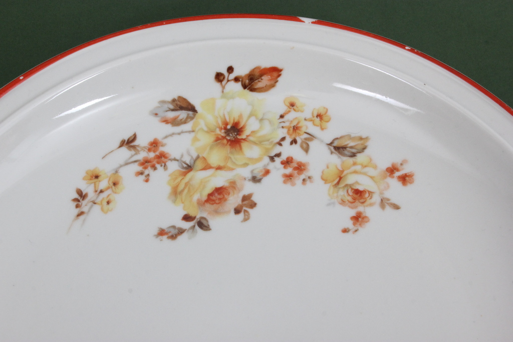 Painted serving plate