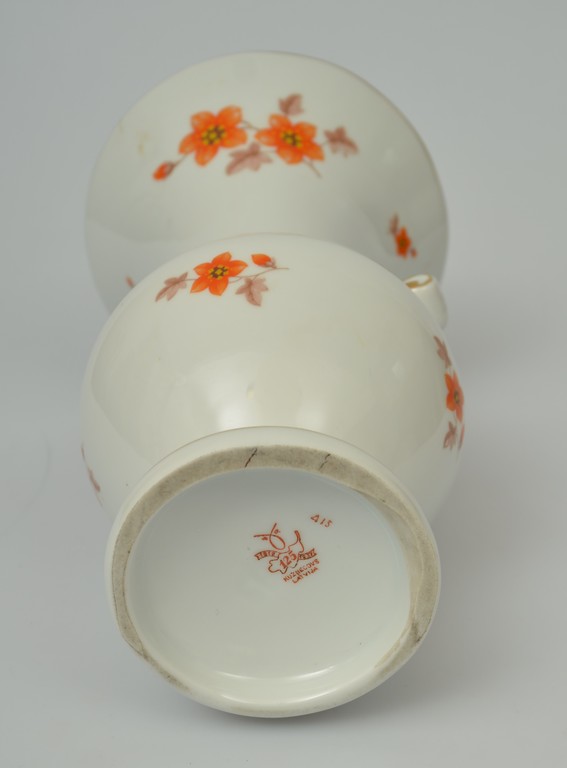 Kuznetsov Painted porcelain vase