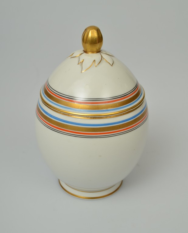 Porcelain chest - egg