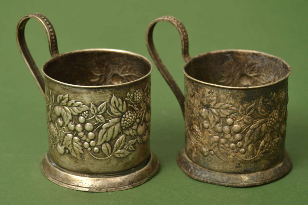 Metal cup holders (2 pcs.)