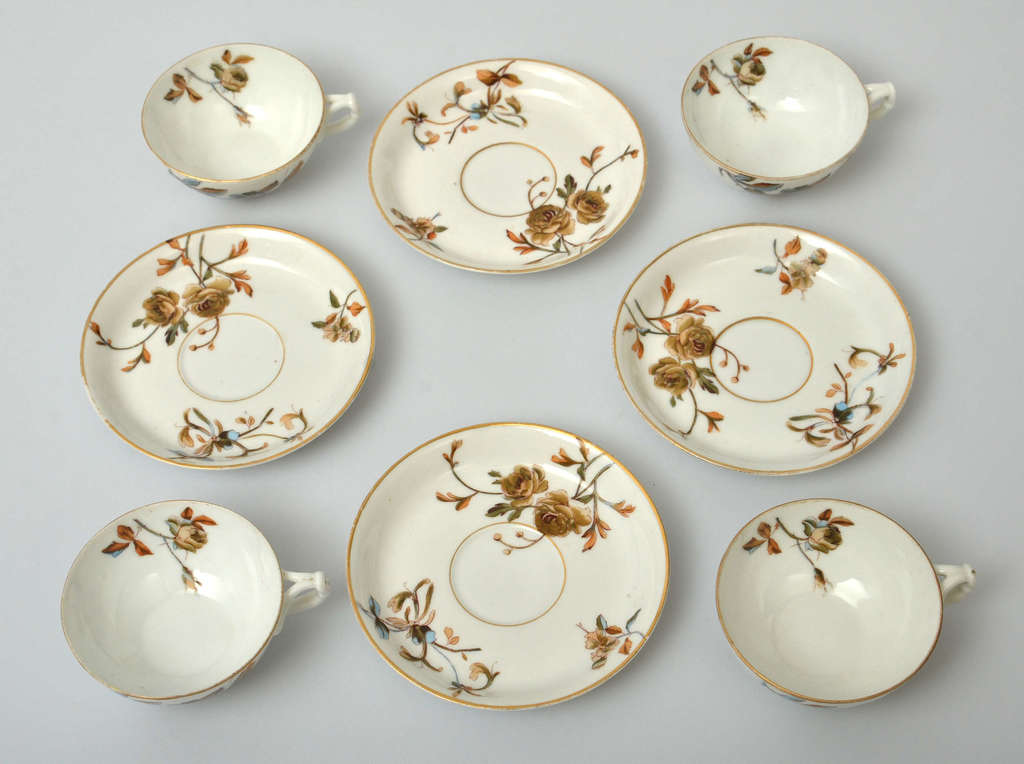 Gardner porcelain cups with saucers (4 pcs.)