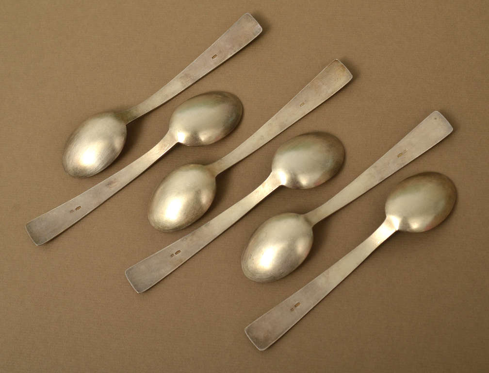 Set of 6 silver teaspoons in the original box