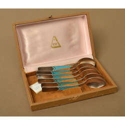Set of 6 silver teaspoons in the original box