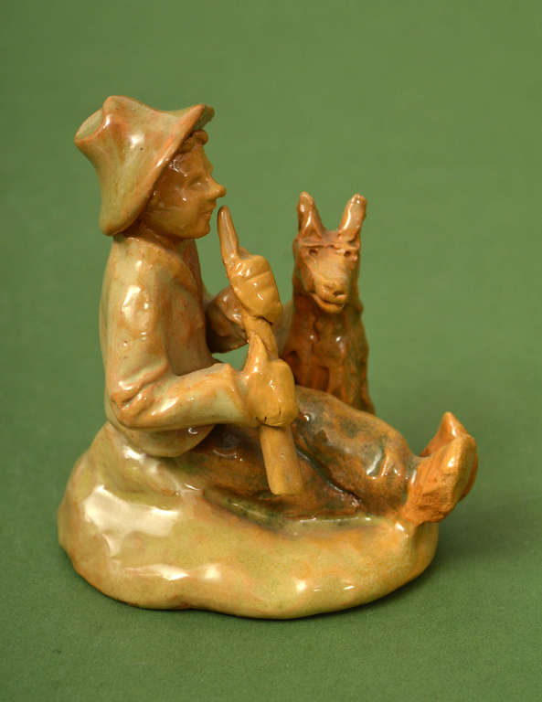 Ceramic figurine 