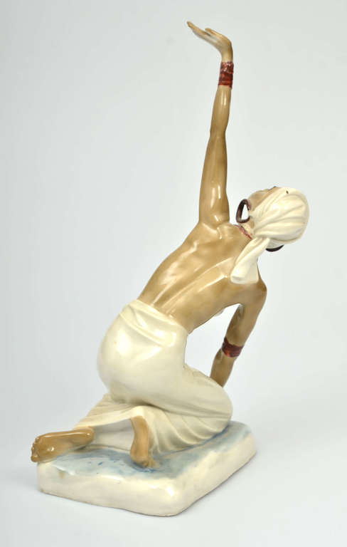 Porcelain figure ''Woman who worships the rain''
