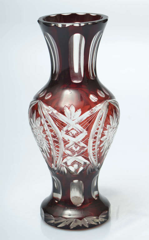 Ilguciems glass vase