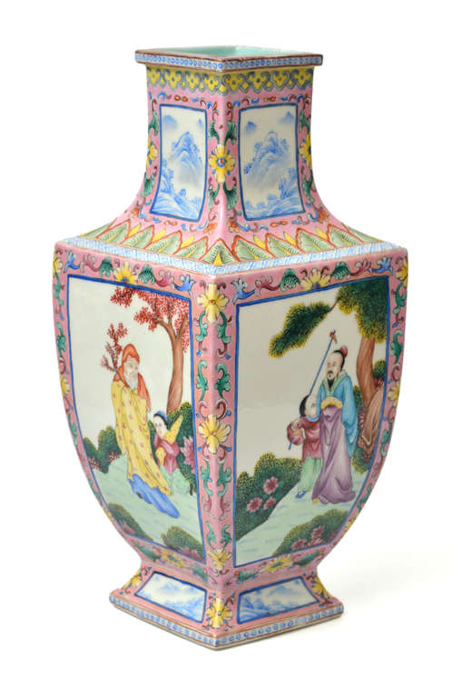 Chinese painted porcelain vase