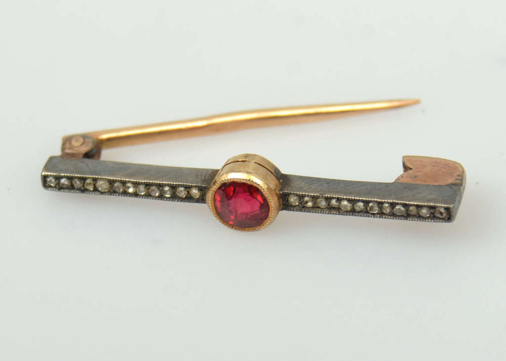 Russian golden brooch with ruby and diamonds