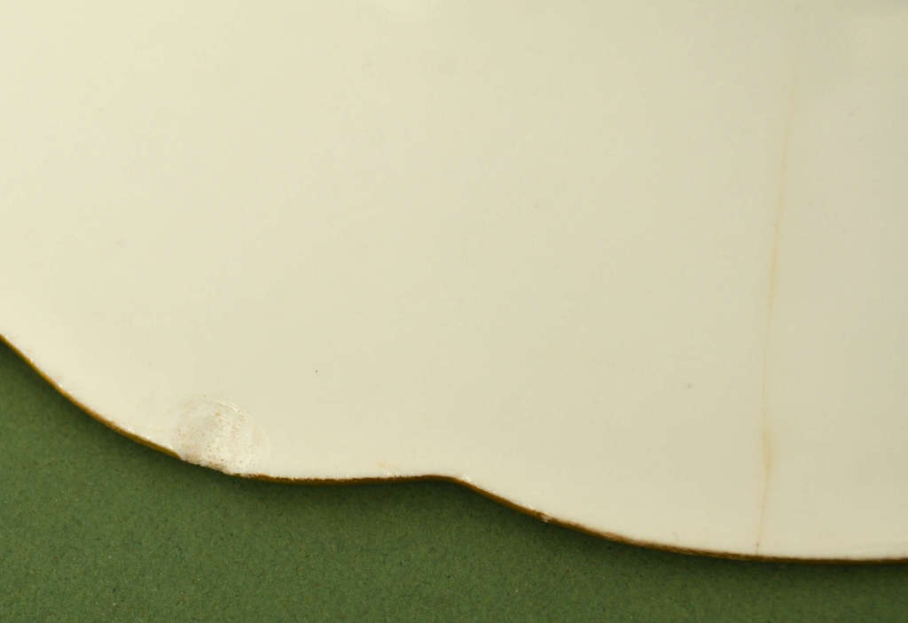 Расписные фарфоровые тарелки (2 шт.)