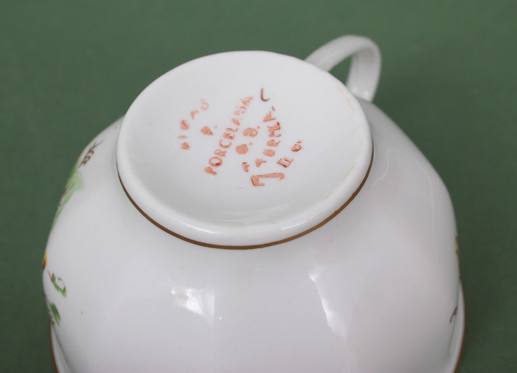 Nepilna porcelāna tējas servīze 
