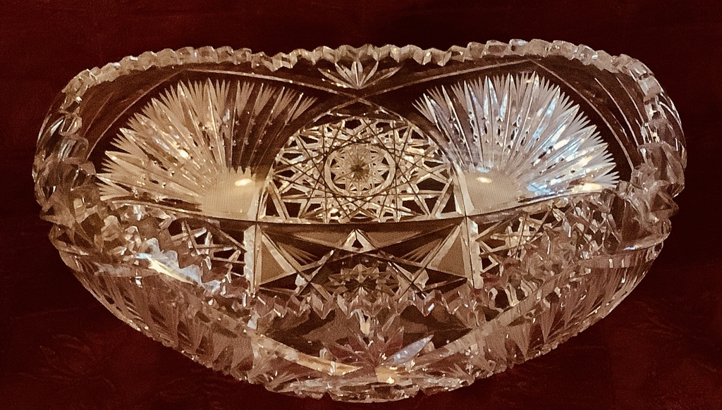 Huge boat for fruit.Antique hand-carved crystal.Diamond edges.Bohemia.1900s