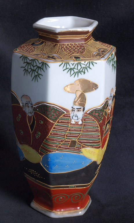 Фарфоровая ваза ''Япония''
