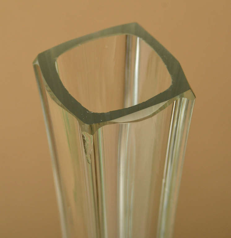 Iļģuciema stikla vāze ar slīpējumu