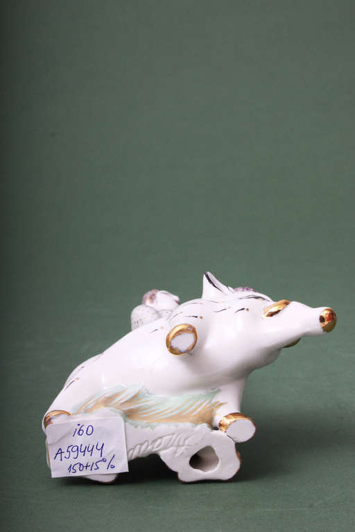 Porcelain figurine ''Lady with a wild boar''