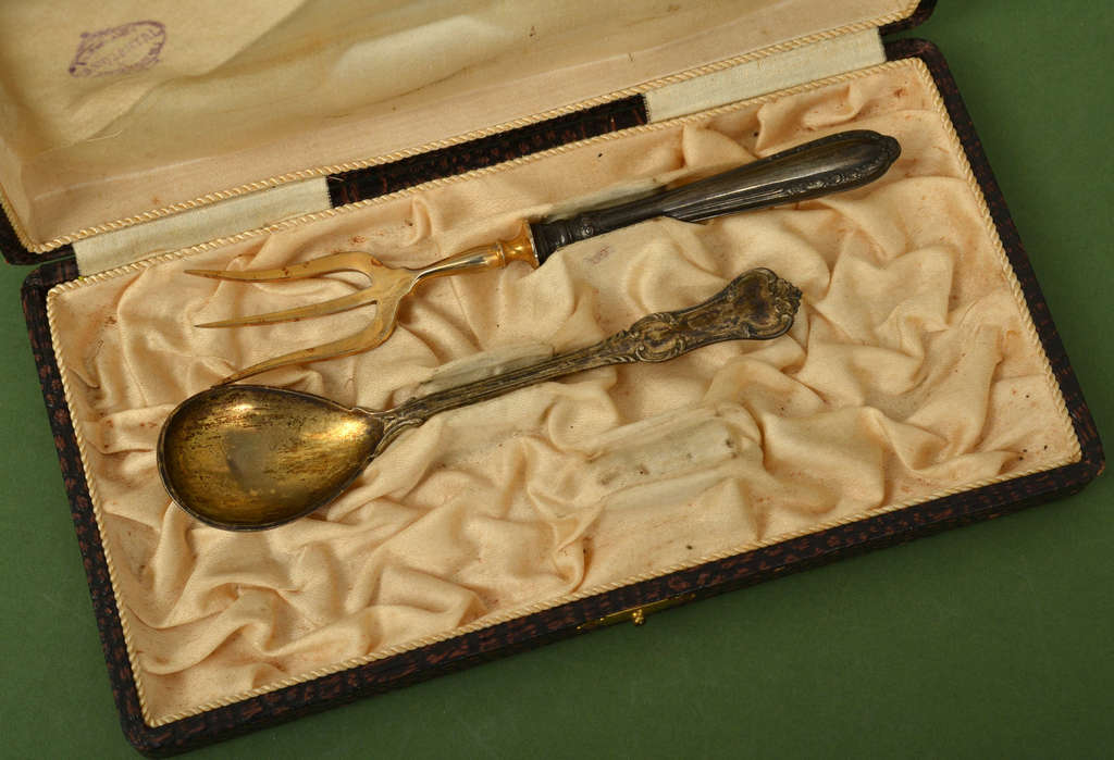 Incomplete set of cutlery - spoon and fork